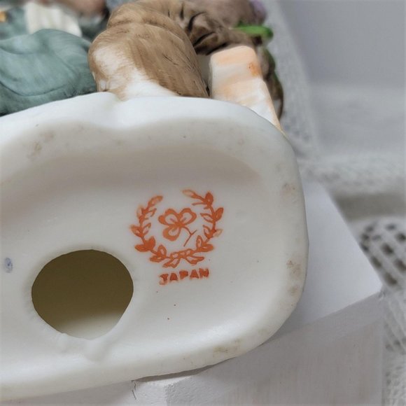 Old Woman Peeling Apples Figurine Vintage Hand Pai - Picture 9 of 9